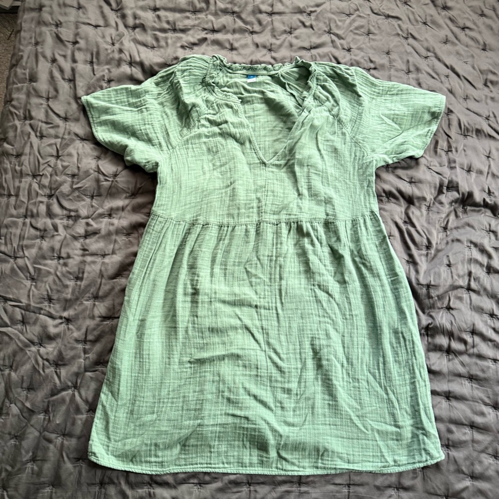 Old Navy Light Green Split Neck Mini swing dress